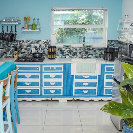 Miami Boho Beach Place Hialeah Extérieur photo